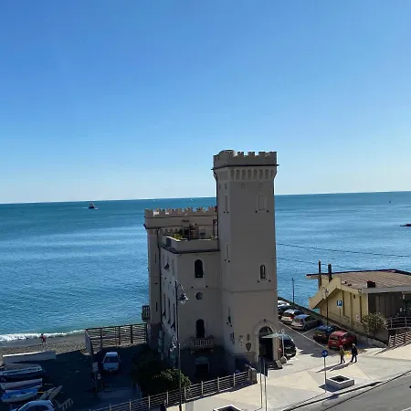 La Casa Dei Sogni Di Dory Apartment Genoa Exterior photo